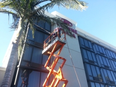commercial-window-cleaning-01